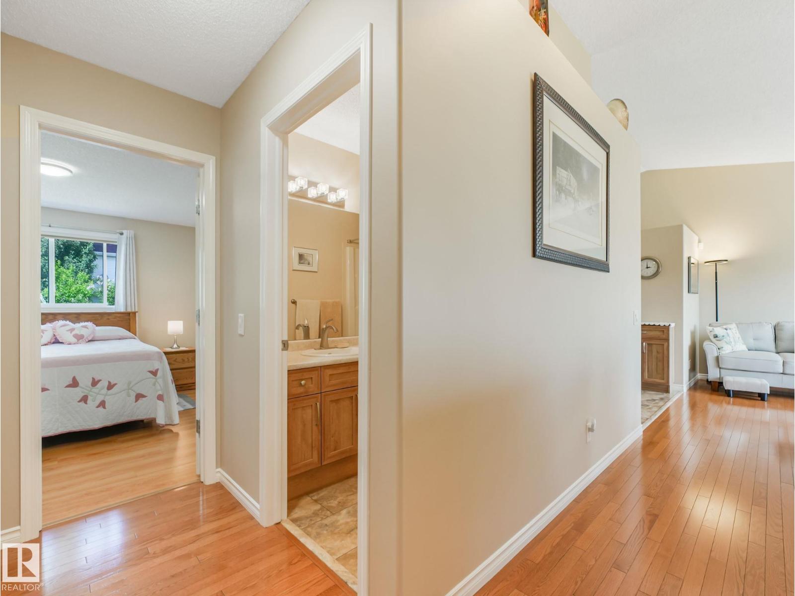 8616 176 AV NW — photo 40