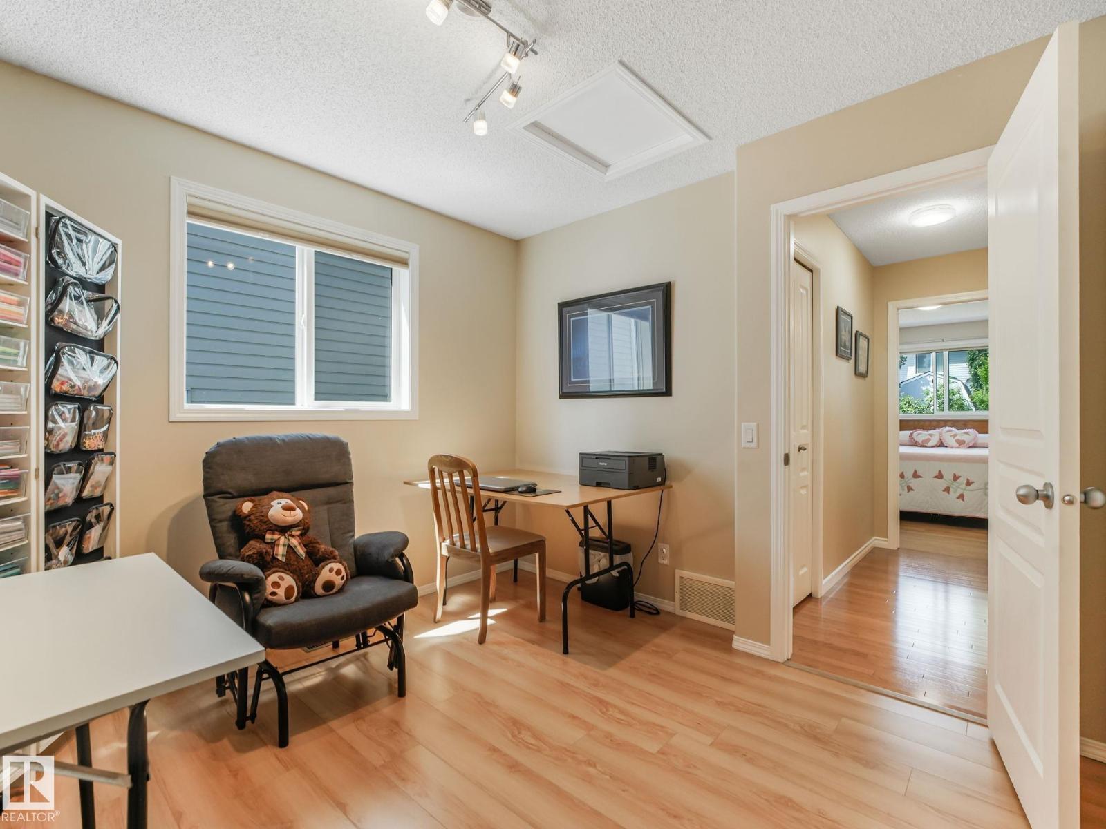 8616 176 AV NW — photo 42