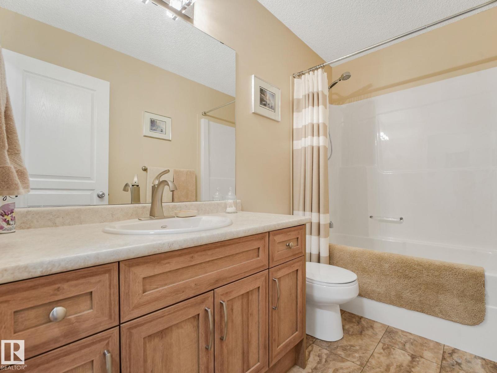 8616 176 AV NW — photo 43