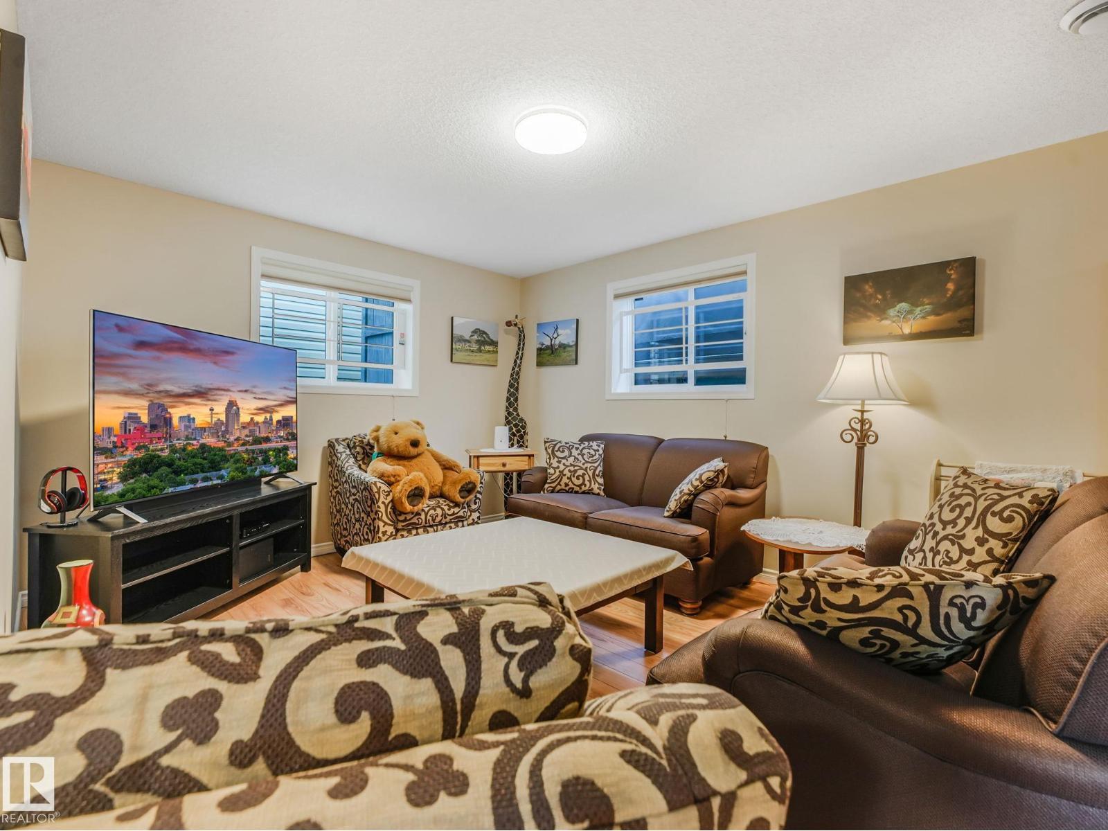 8616 176 AV NW — photo 55