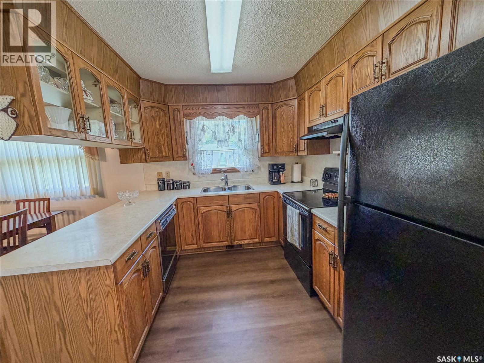 119 Hudson Bay AVENUE - 13