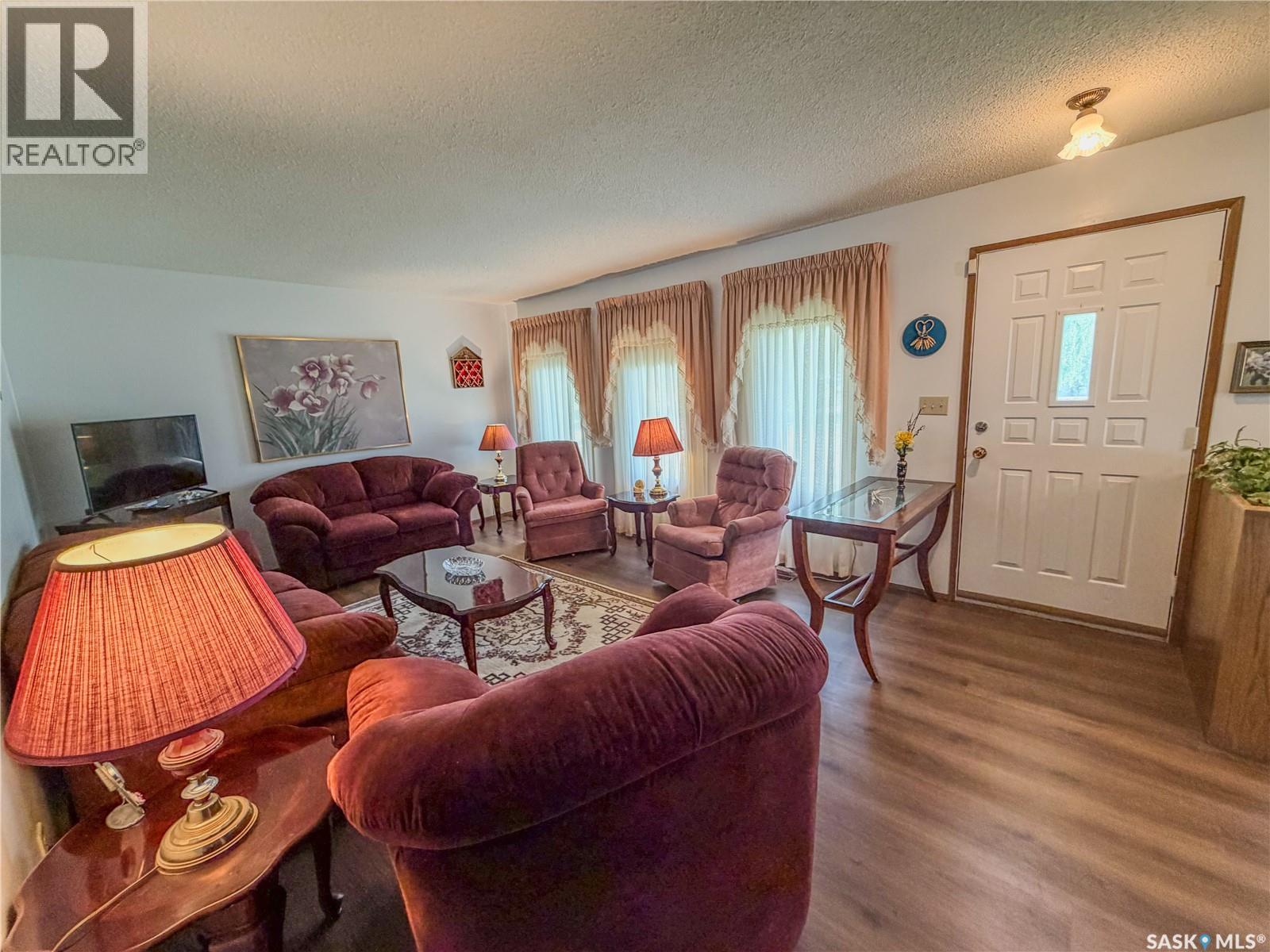 119 Hudson Bay AVENUE - 21
