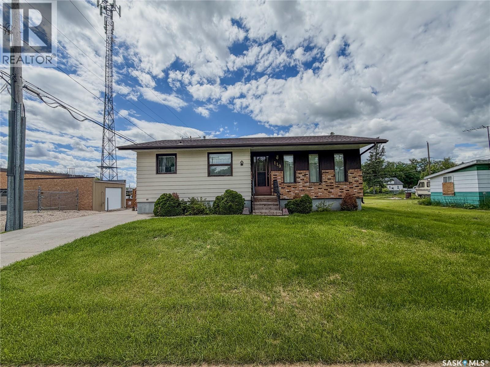 119 Hudson Bay AVENUE - 47
