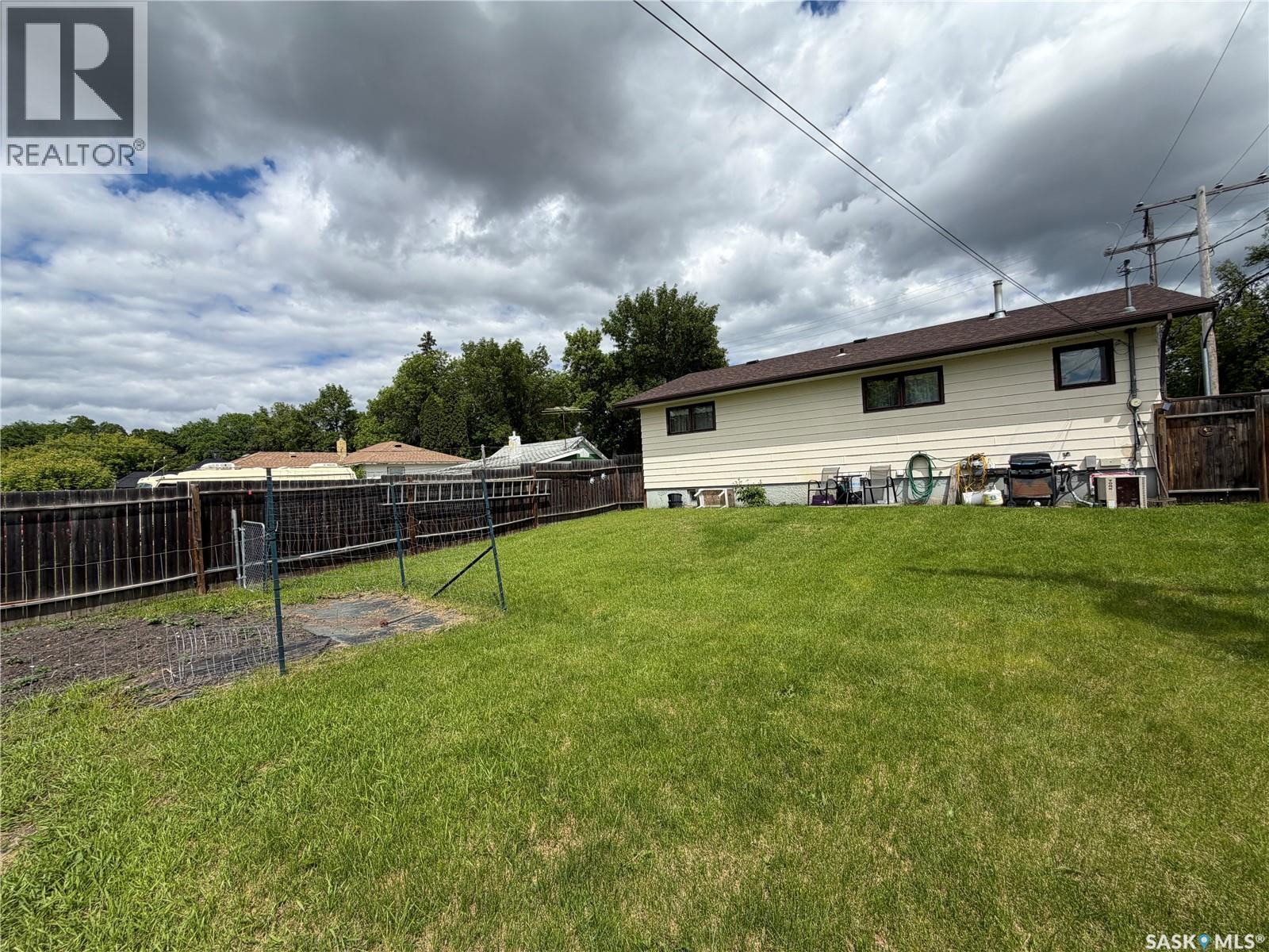 119 Hudson Bay AVENUE - 6
