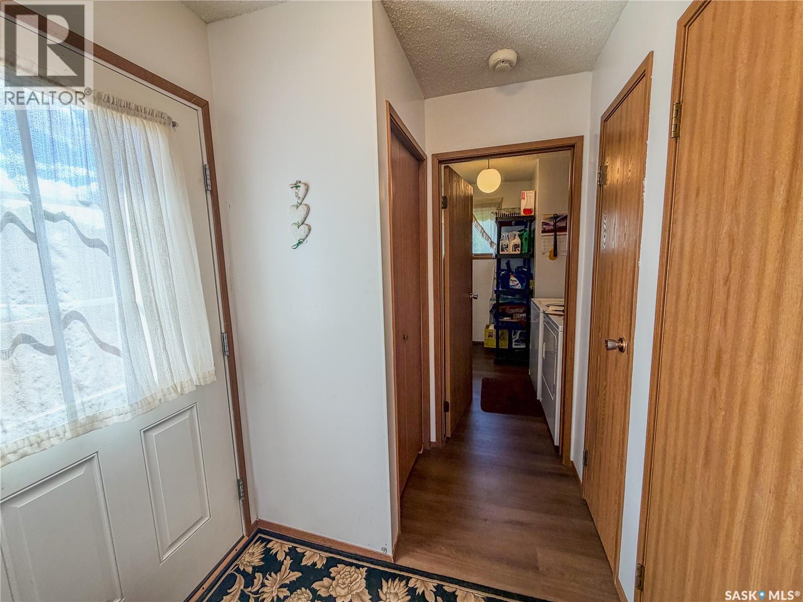 119 Hudson Bay AVENUE - 9