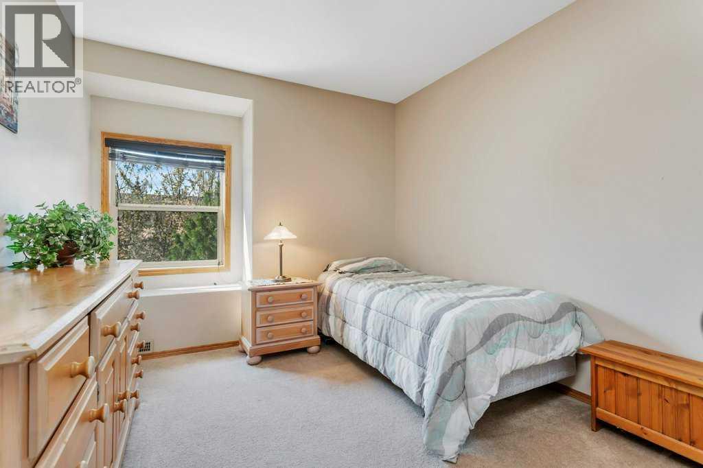 345 Addington Drive — photo 27