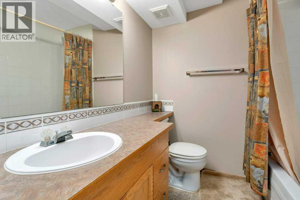 345 Addington Drive — photo 37