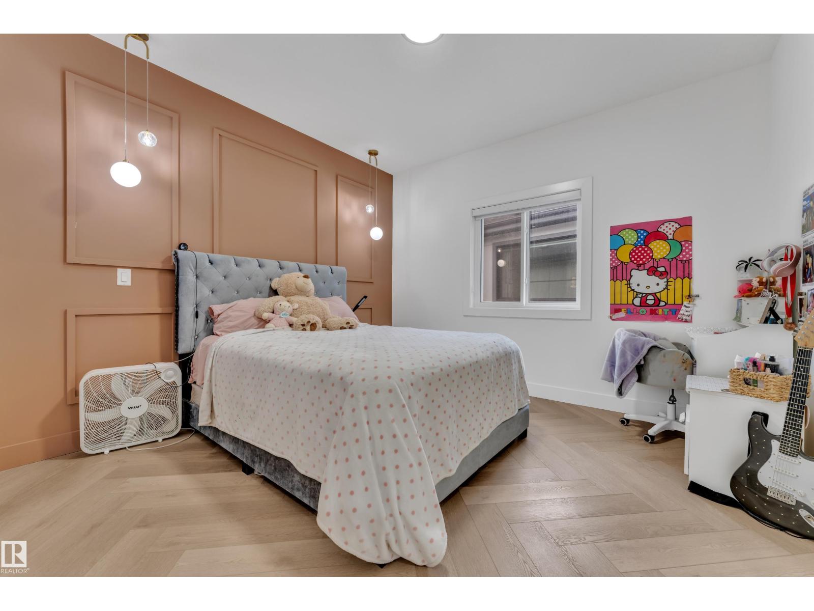204 33 STREET SW SW - 44