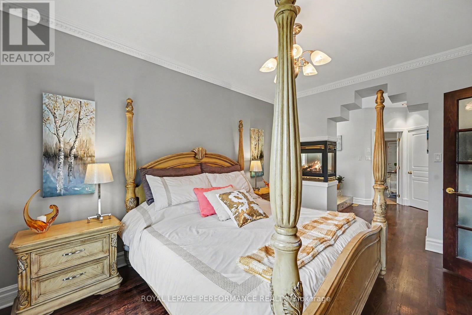 18 CHANTINE DRIVE - 24