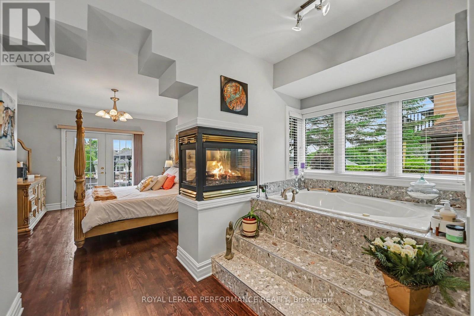 18 CHANTINE DRIVE - 26