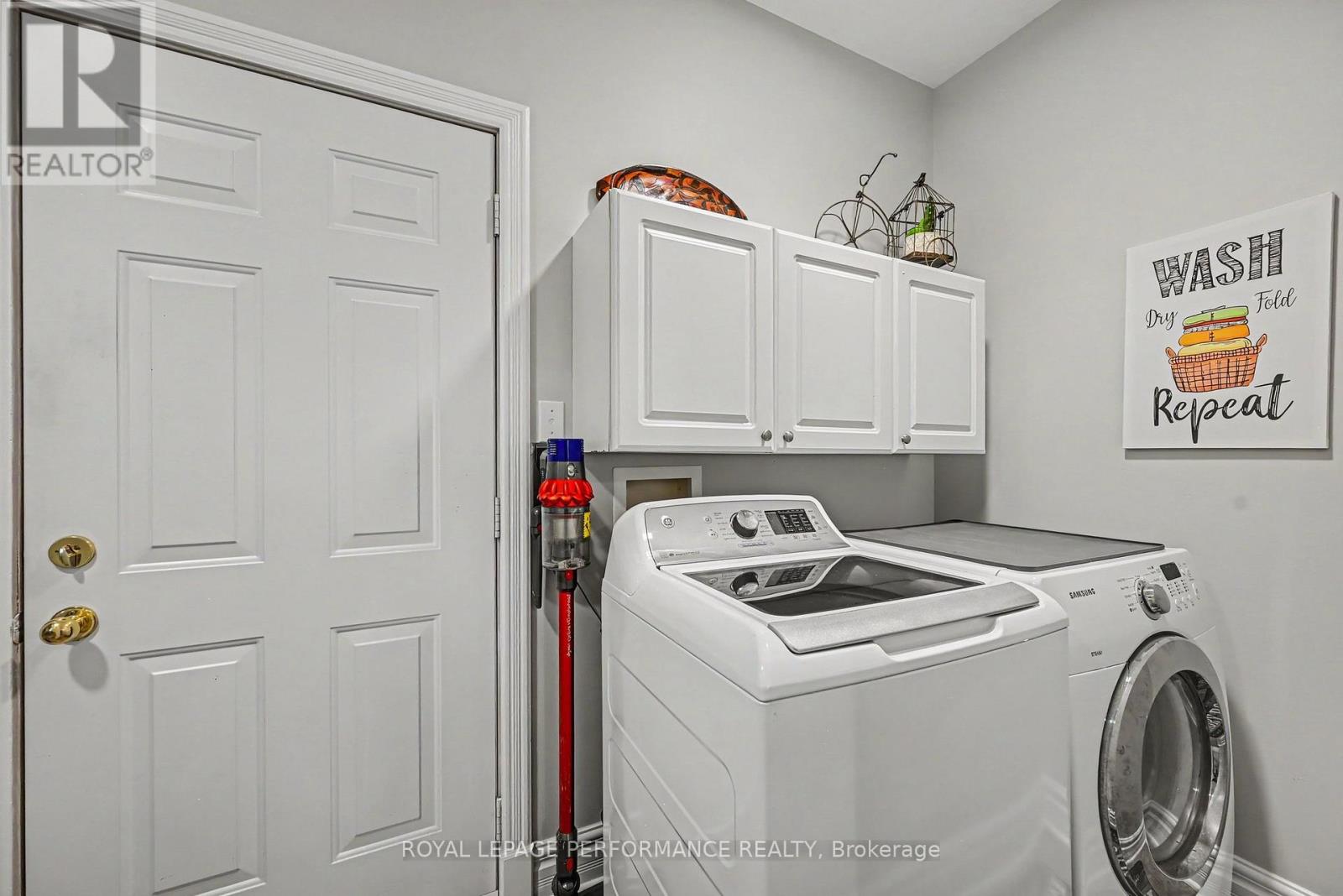 18 CHANTINE DRIVE - 29