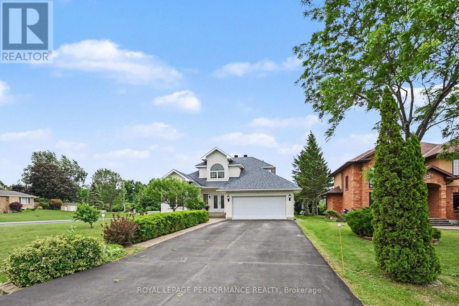 18 CHANTINE DRIVE - 5
