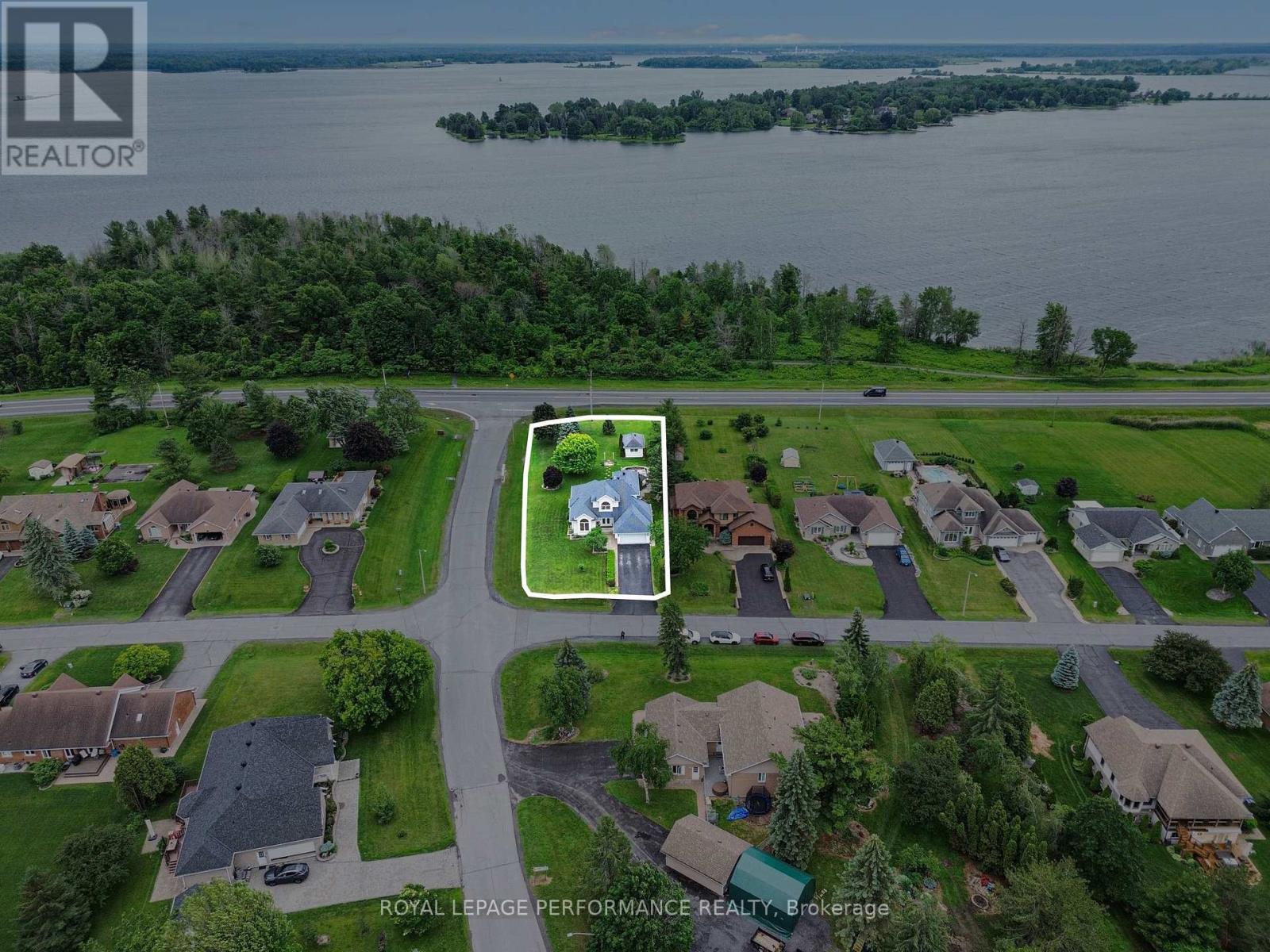 18 CHANTINE DRIVE - 50