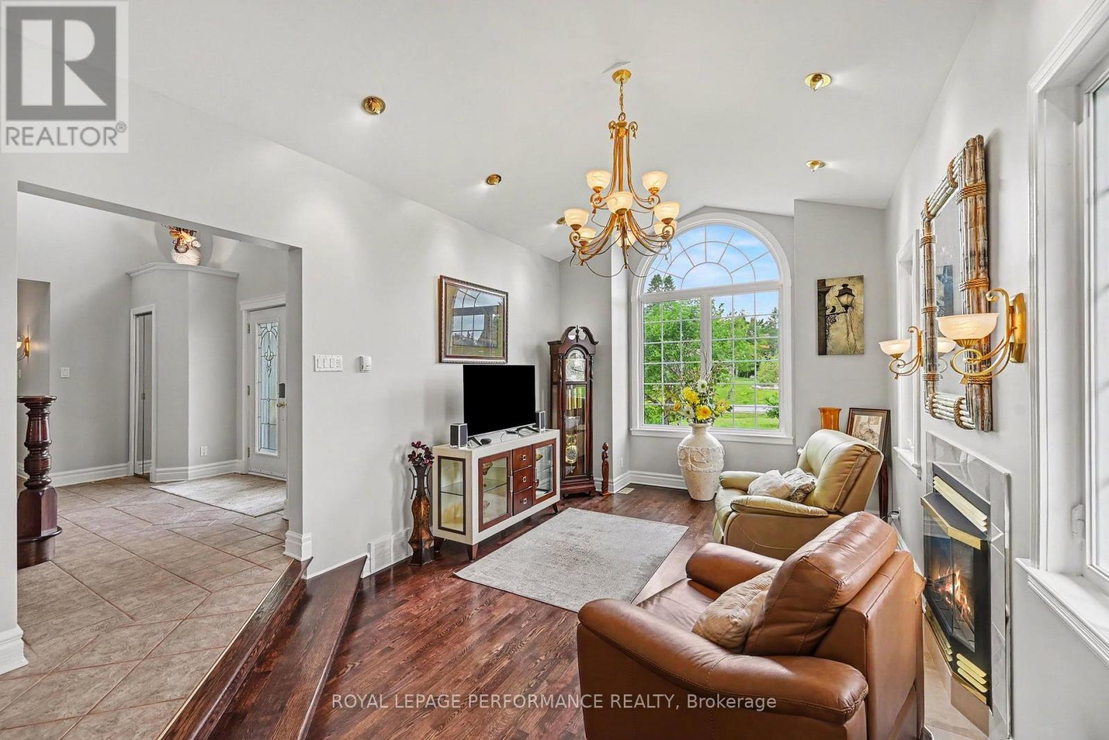 18 CHANTINE DRIVE - 9