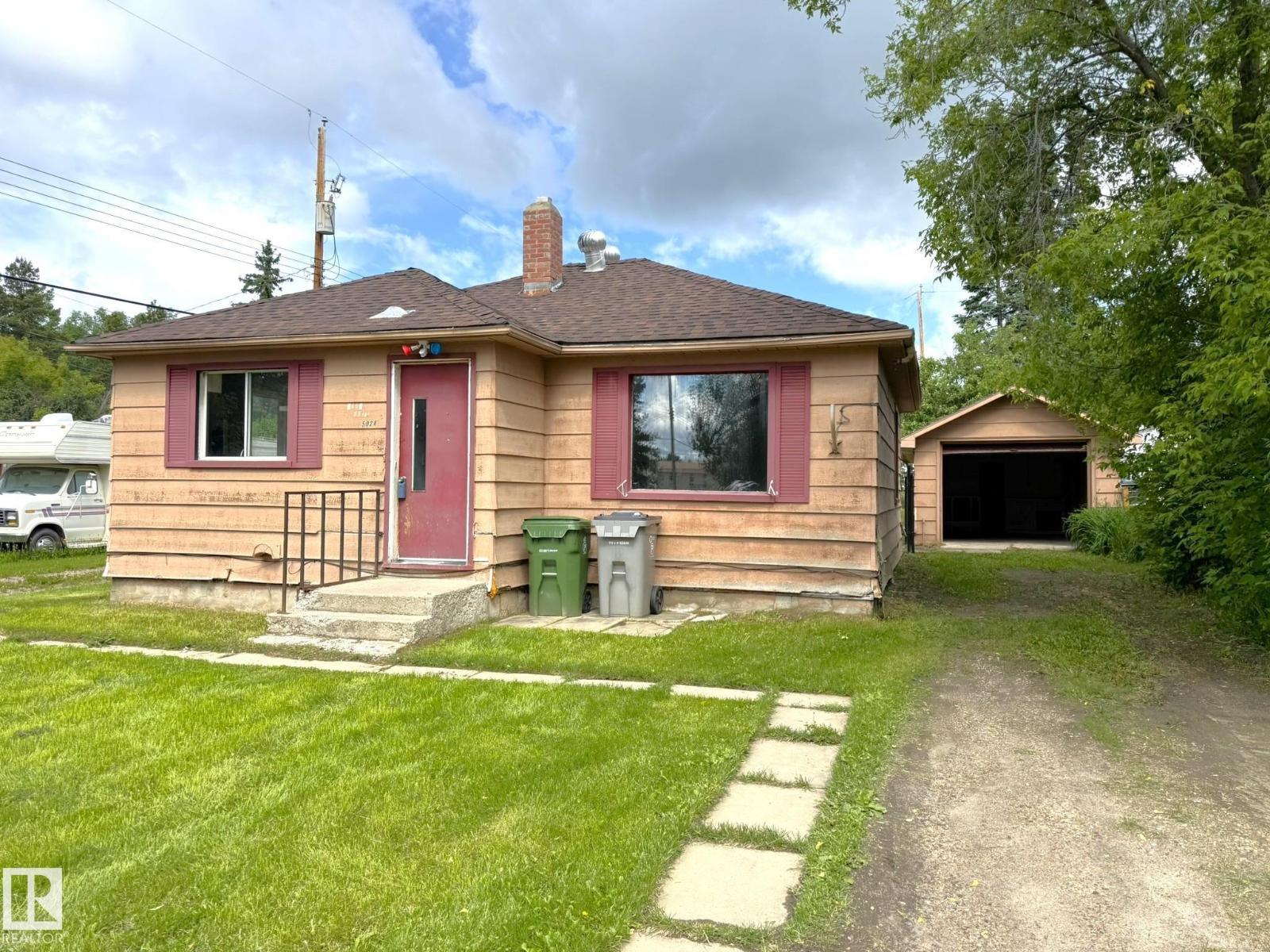 5028 52 AV - 1