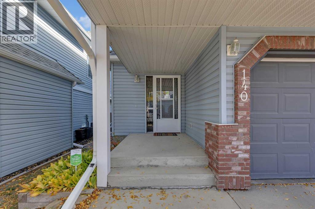 140 Valley Ridge Heights NW - 2