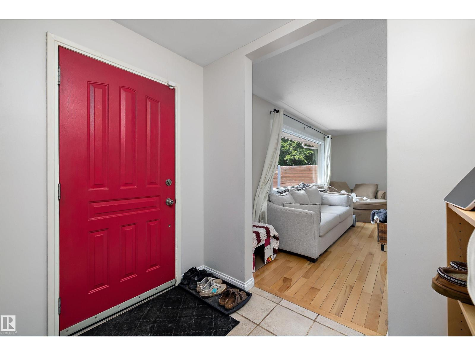 10735 50 ST NW — photo 7