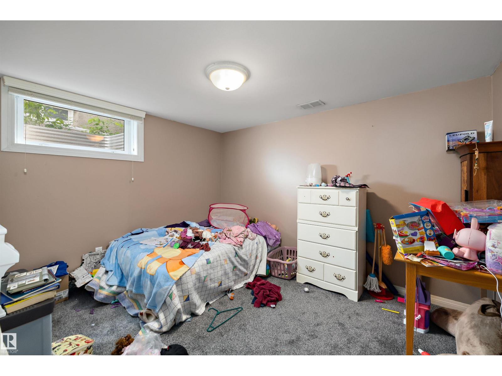 10735 50 ST NW - 38