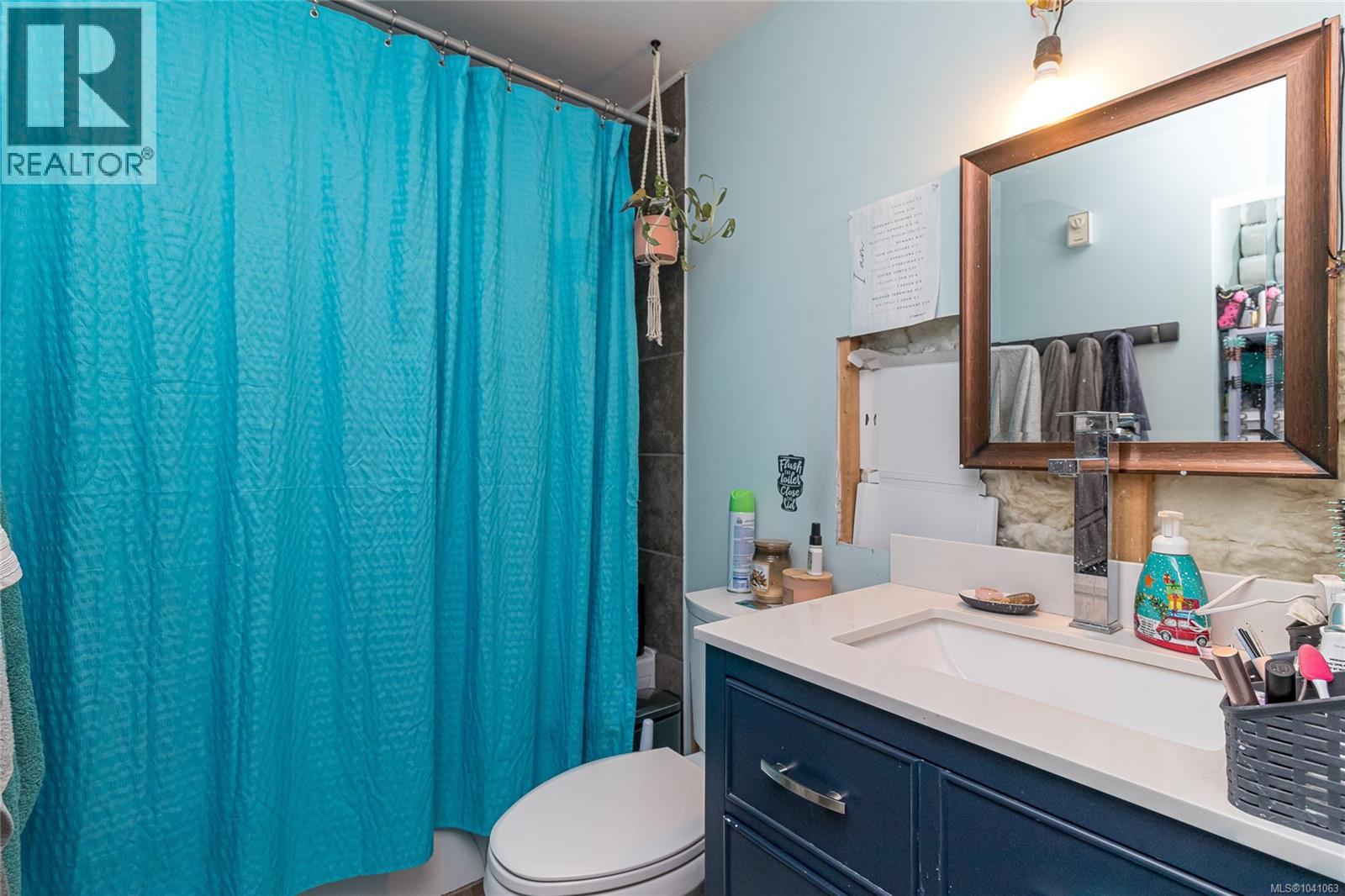 #132 1753 Cecil St - 17