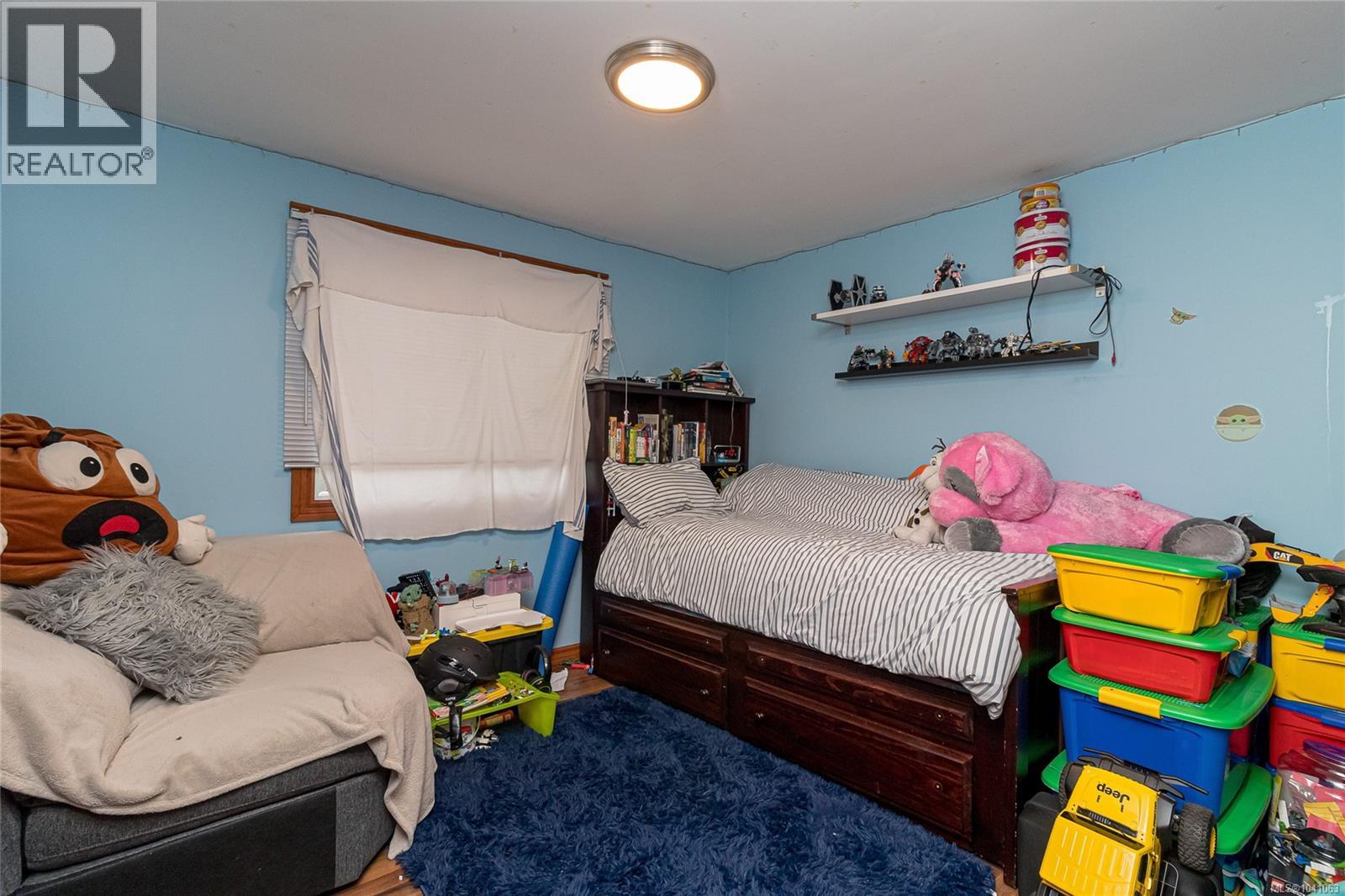 #132 1753 Cecil St - 18