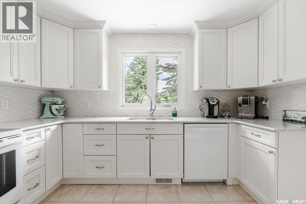10 Capilano DRIVE — photo 14