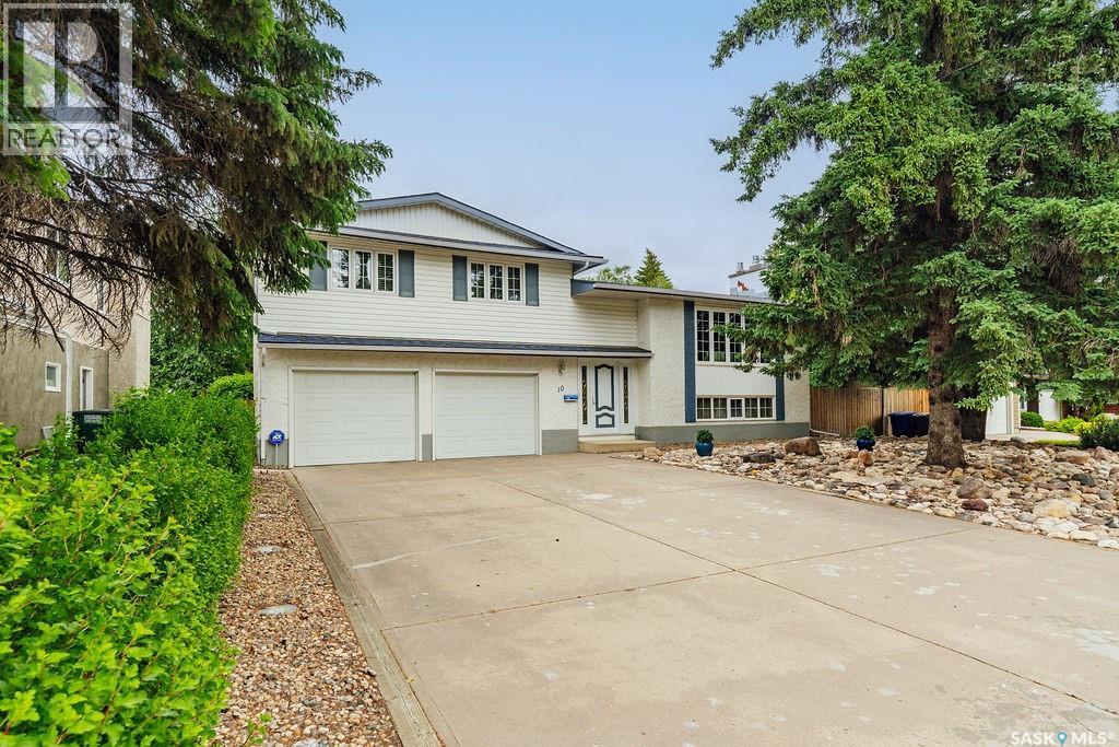 10 Capilano DRIVE — photo 44