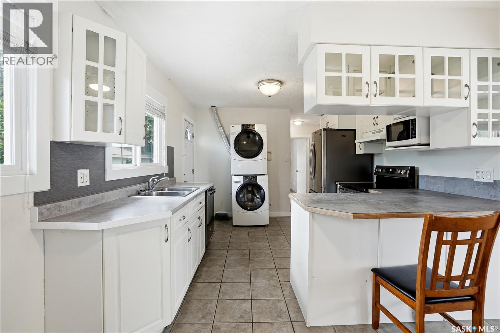 1308 Preston AVENUE S — photo 11