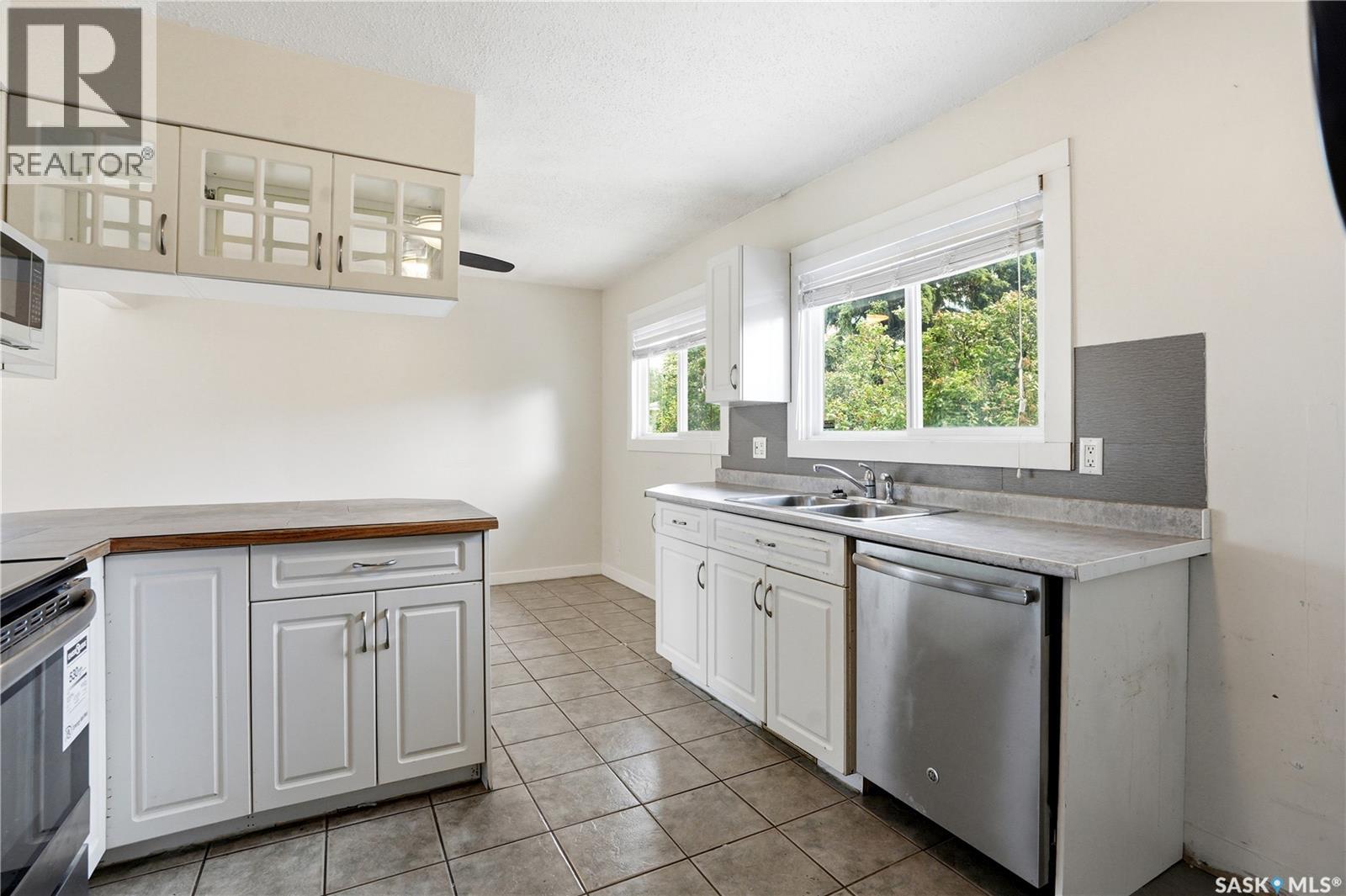 1308 Preston AVENUE S — photo 15
