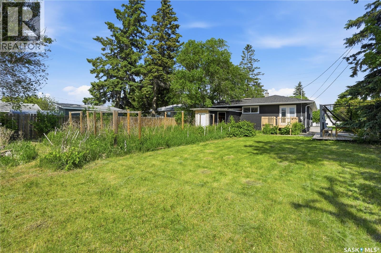 1308 Preston AVENUE S — photo 35