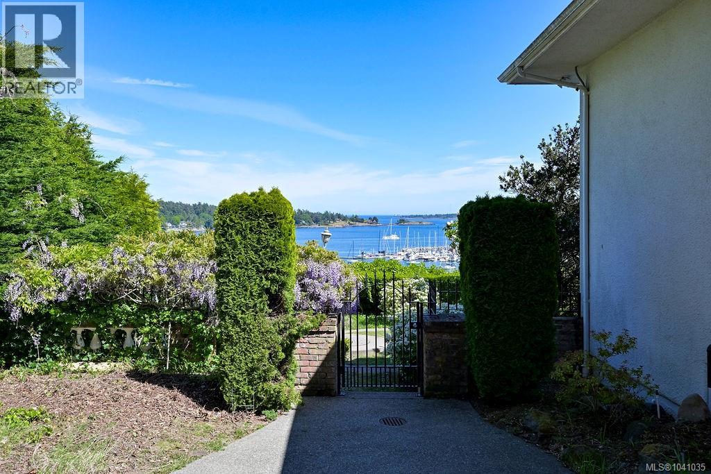 3565 Beach Dr - 15