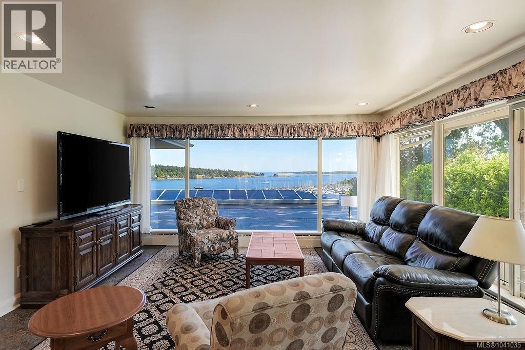 3565 Beach Dr - 21
