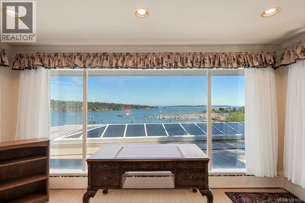 3565 Beach Dr - 23
