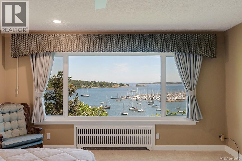 3565 Beach Dr - 36