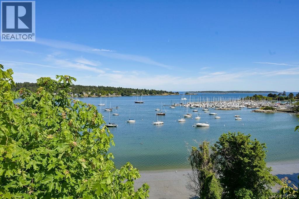 3565 Beach Dr - 4