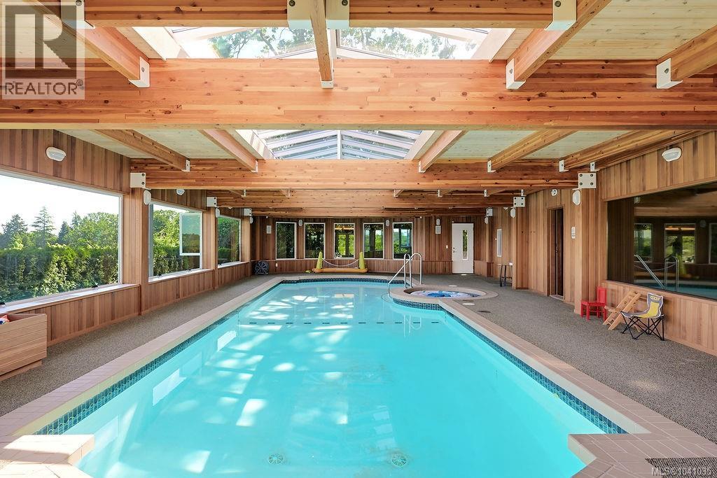 3565 Beach Dr - 50