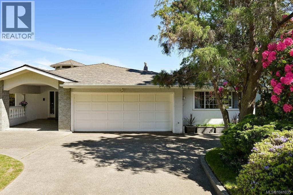 3565 Beach Dr - 8