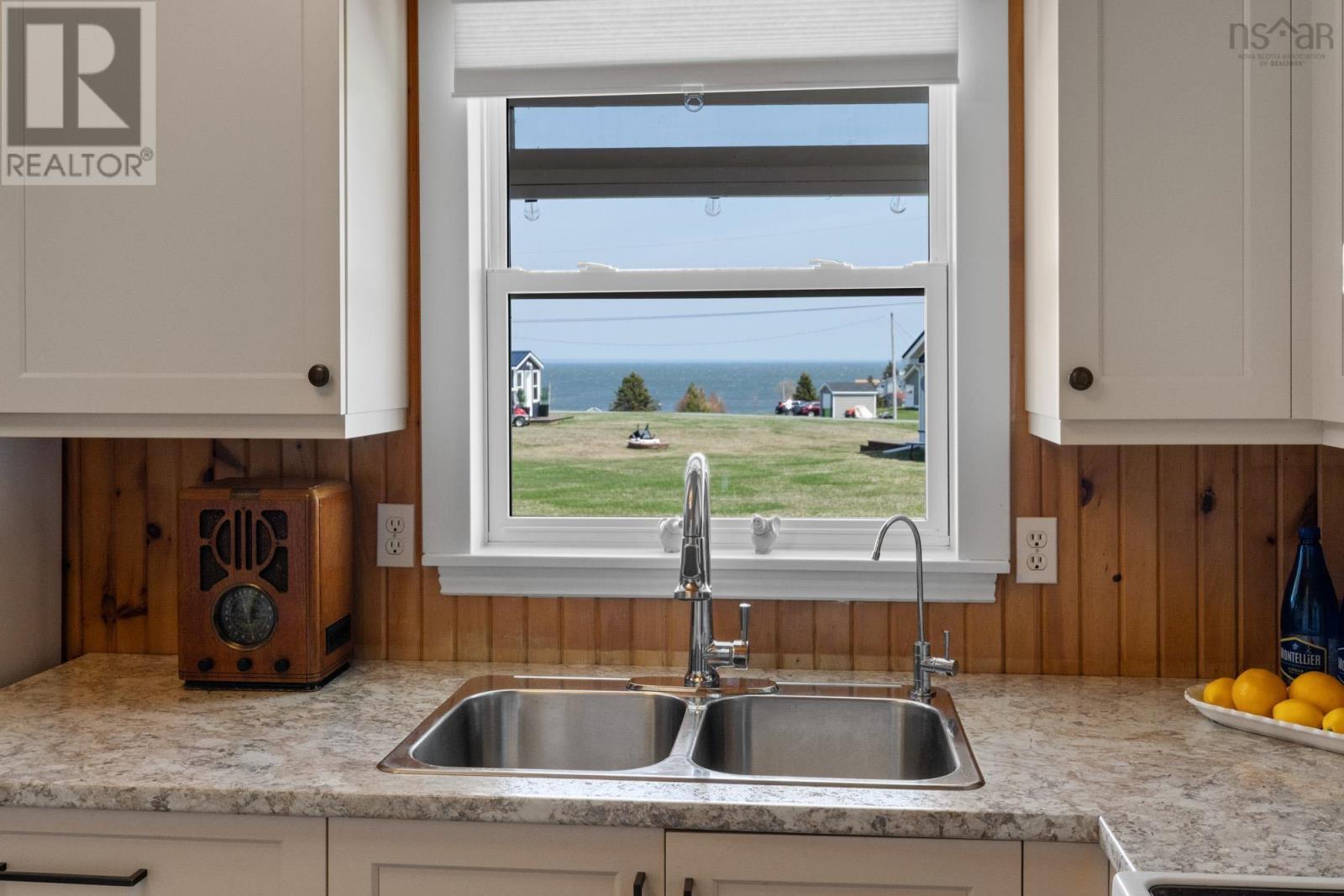 27 Island View Crescent - 17