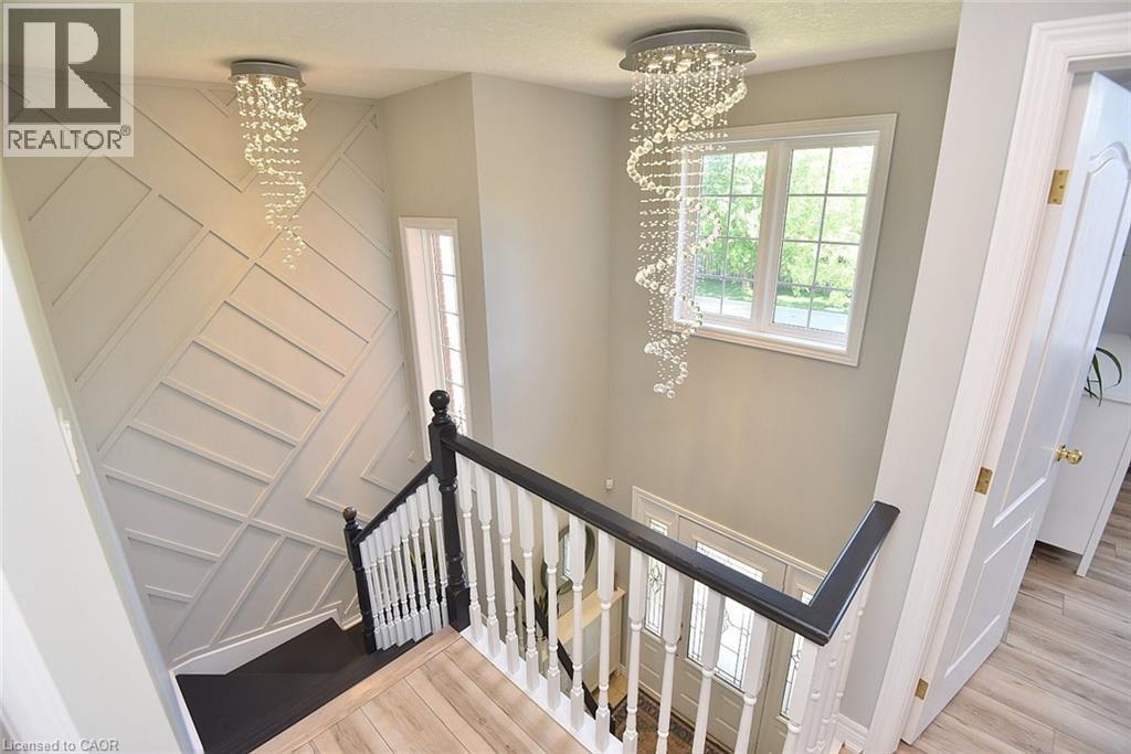 12 WILLS Crescent - 23