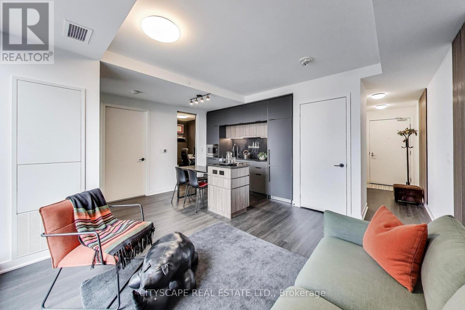 #1210 185 ALBERTA AVENUE - 10