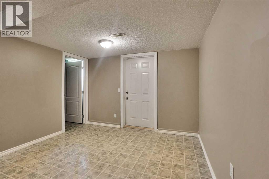 120 Country Village Cape NE - 43