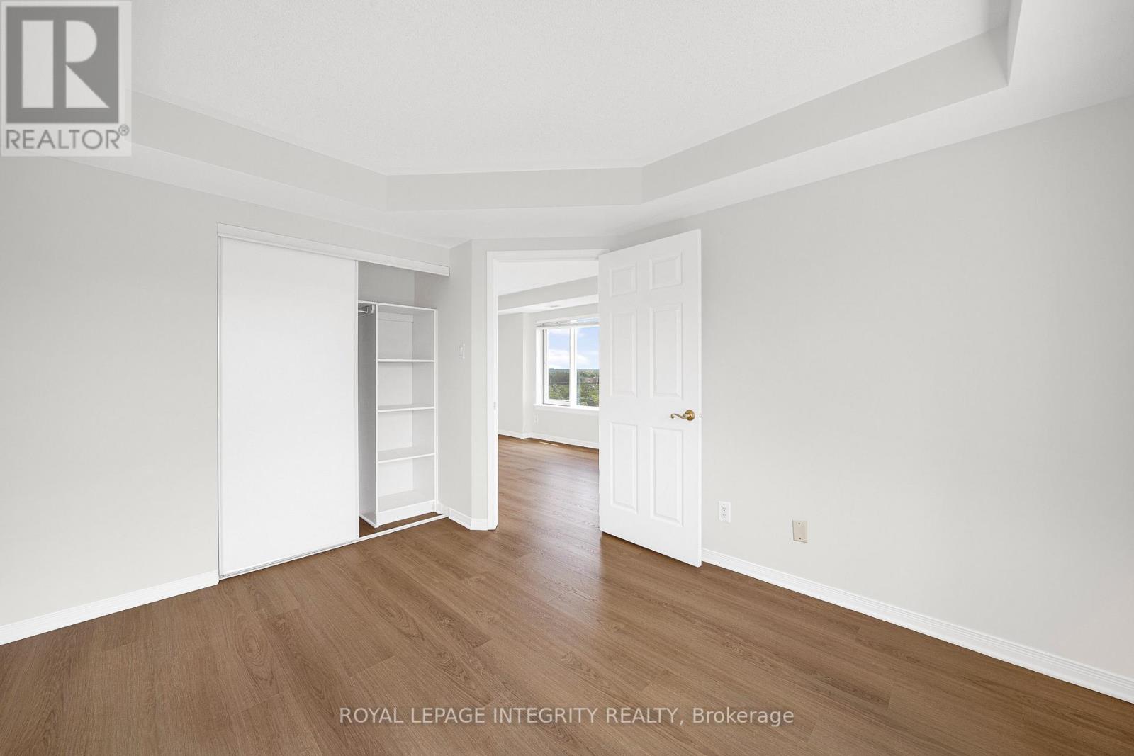 2 Bed, 1 Bath House for Sale in Ottawa – 6Q – 310 CENTRAL PARK DRIVE, Ottawa – MLS# X13471990 - Image 16