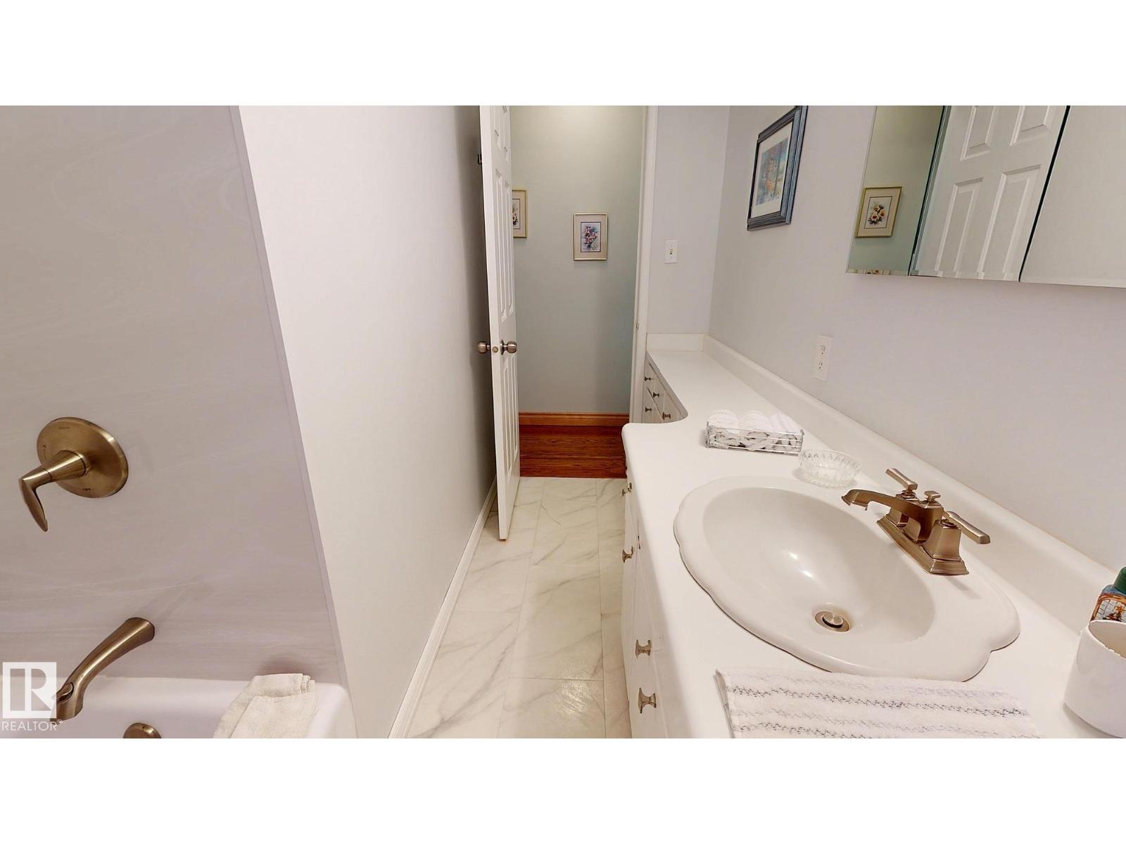 8940 147 ST NW — photo 30