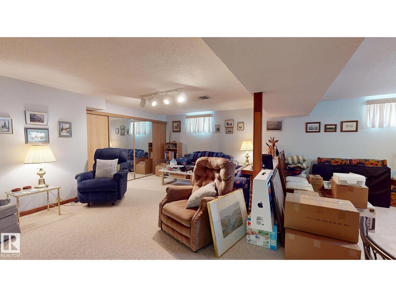 8940 147 ST NW — photo 31
