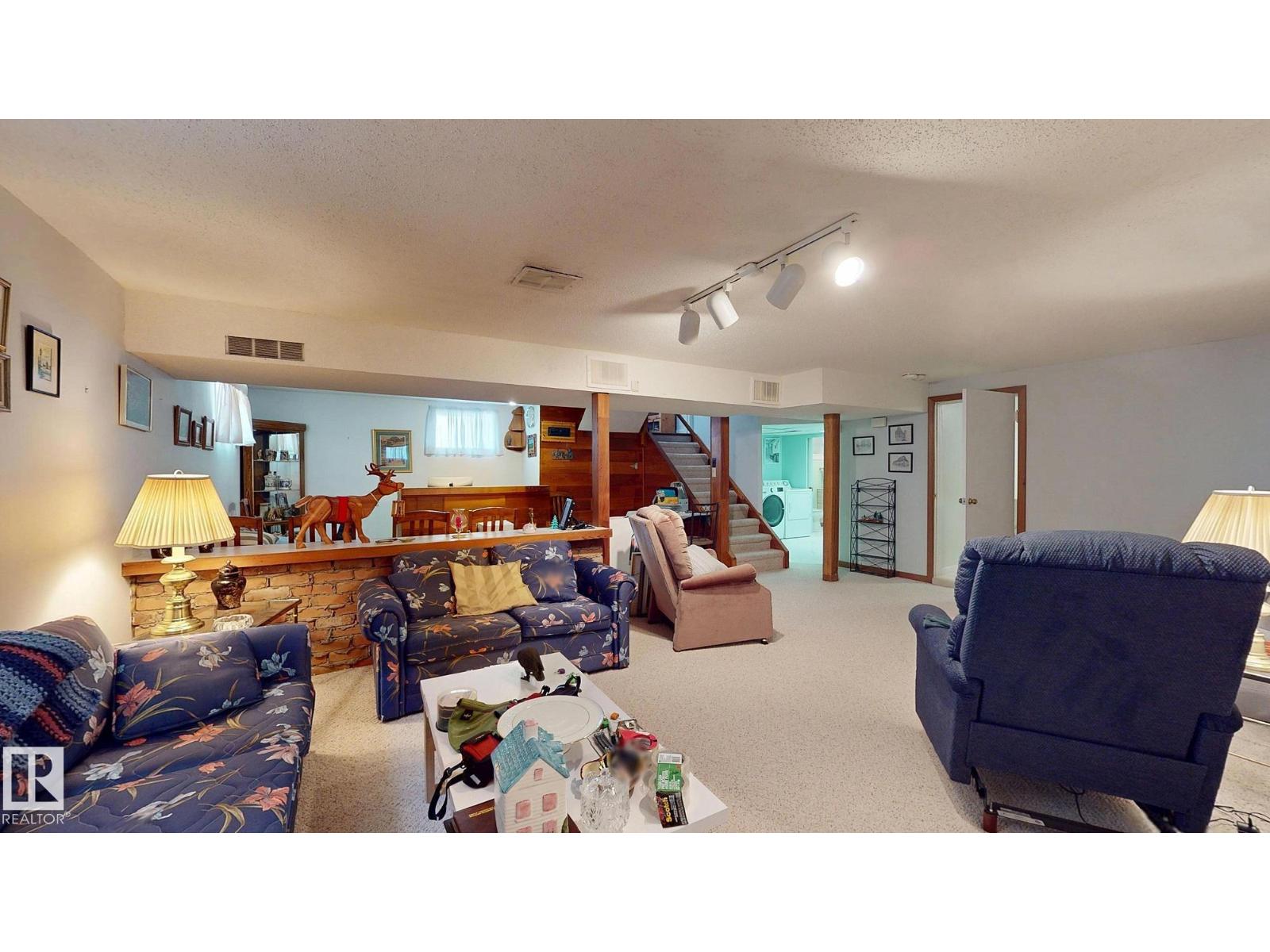 8940 147 ST NW — photo 33