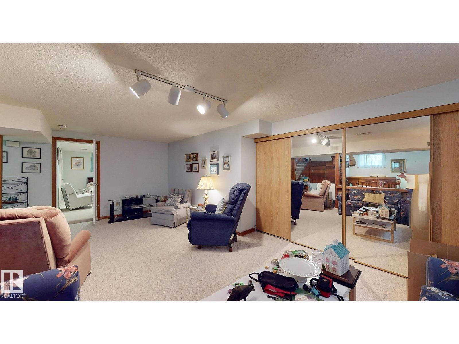 8940 147 ST NW — photo 34