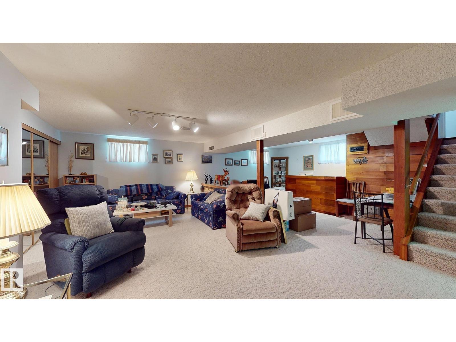 8940 147 ST NW — photo 36