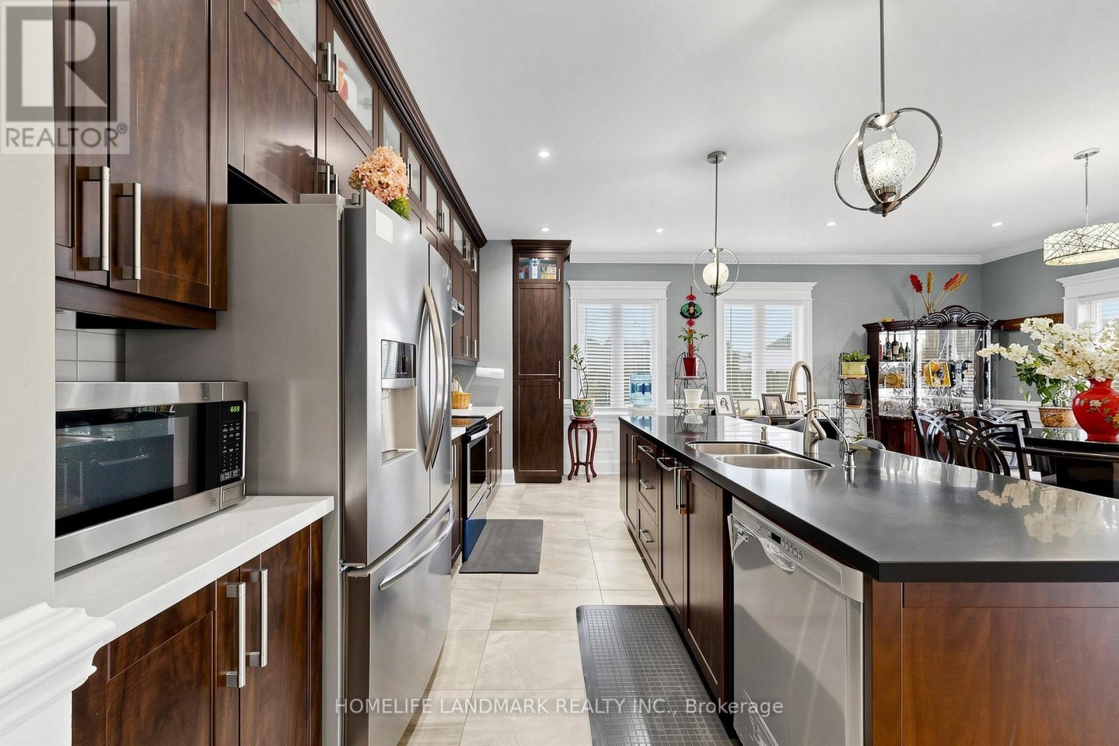61 IRVING DRIVE - 10