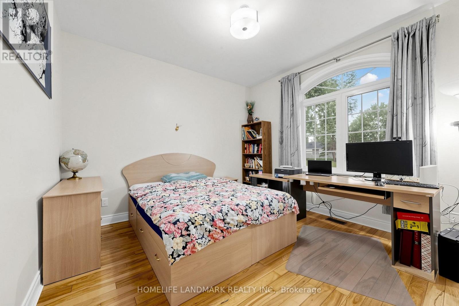 61 IRVING DRIVE - 24