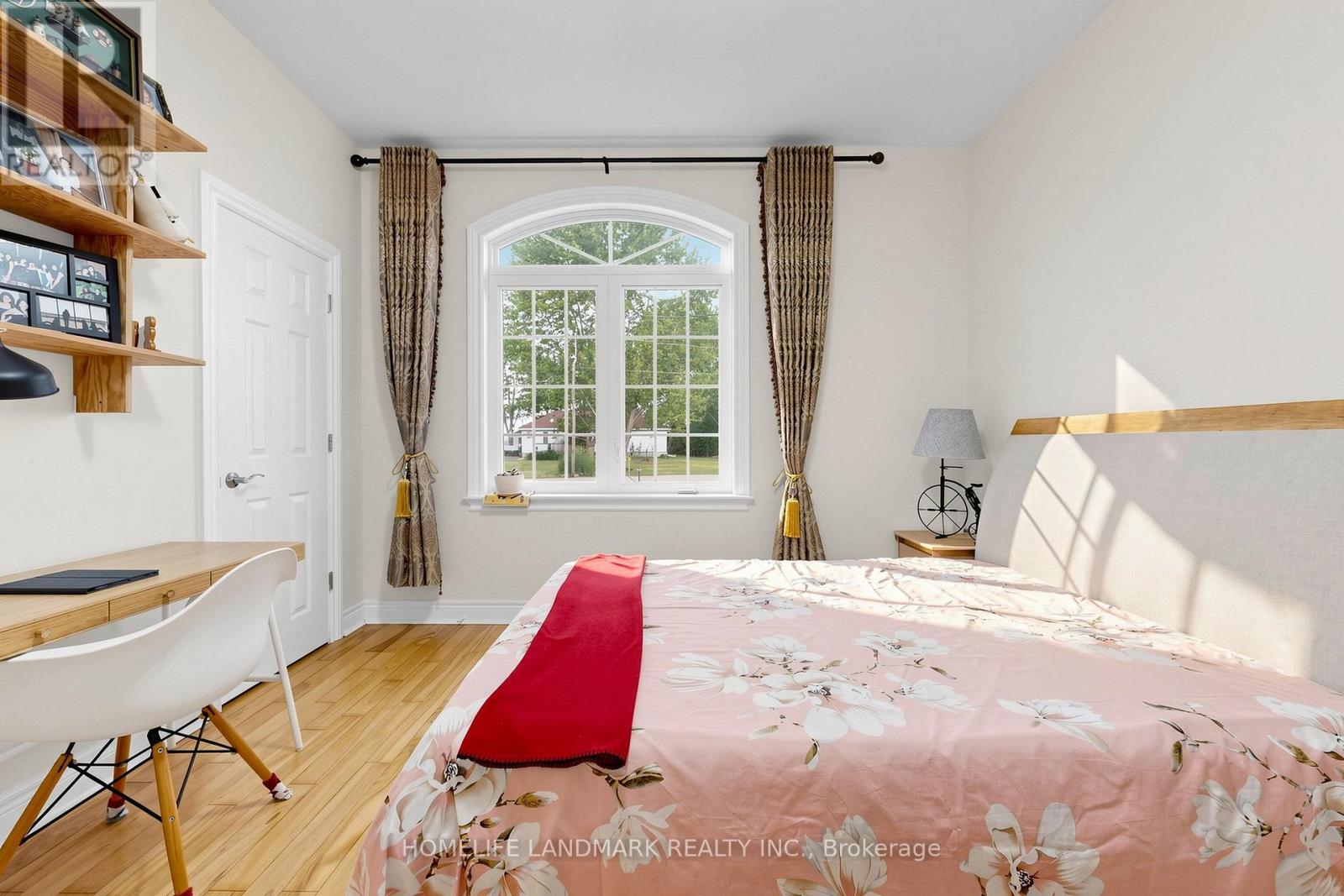 61 IRVING DRIVE - 28
