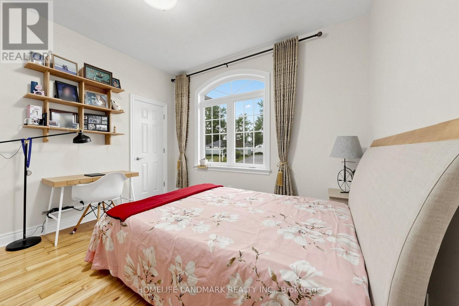 61 IRVING DRIVE - 29